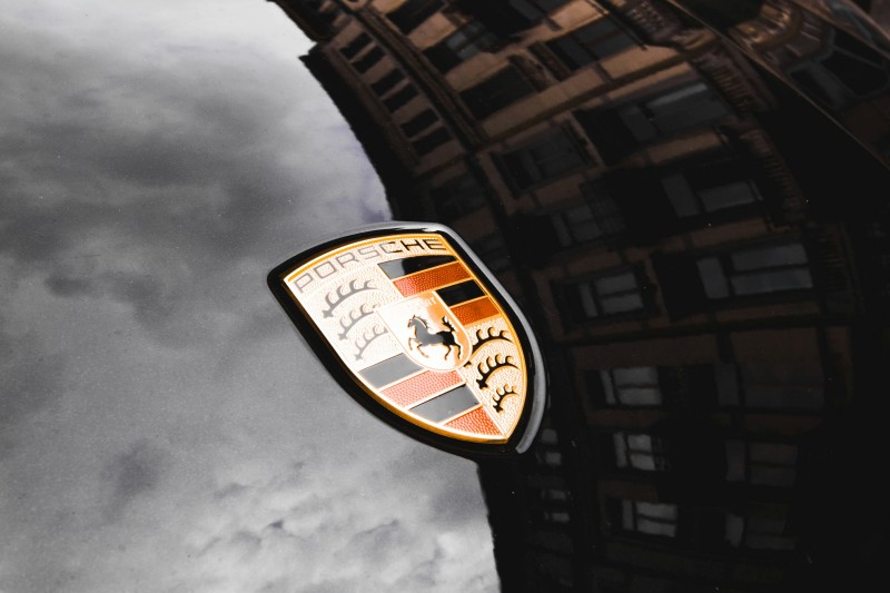 Porsche AG